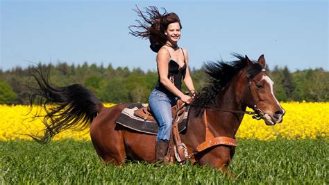 negra gostosa cavalgando|negra cabalgando Search